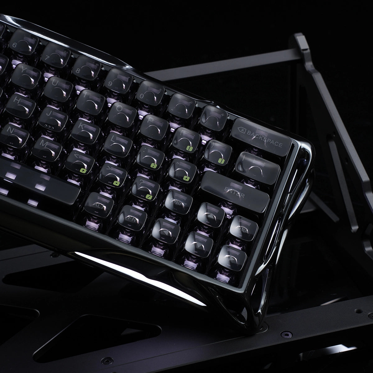 Mercury V60 Ultra - Obsidian Black